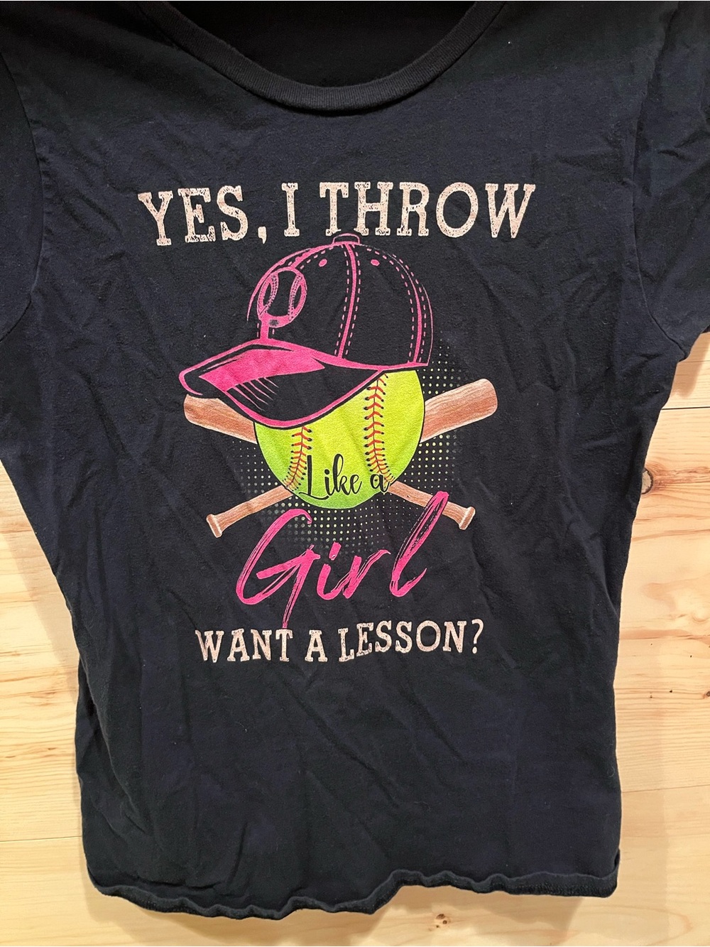 Softballs Girls' Black Graphic Tee - Yes, I Throw Like a Girl